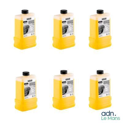 six bouteilles remplies d'un liquide jaune empilées les unes sur les autres