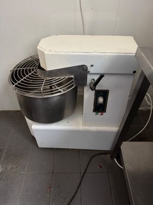 1 Batteur mélangeur (sans marque apparente) - Photo 1