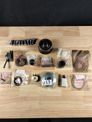 Lot de pièces divers (flotteur, commande gaz, ressort, joint…