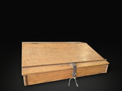 Écritoire d'écolier en bois naturel, dessus à abattant incli…