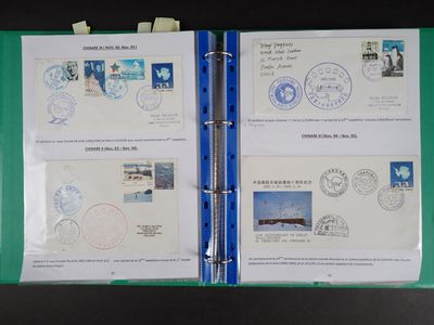 1 classeur vert de plus de 105 lettres et cartes, entiers PO…