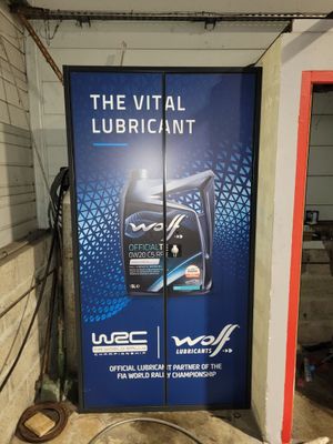 Armoire (Bar) à huile de marque WOLF ouvrant à deux portes a… - Photo 1