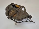 un sac dans lequel se trouve un oiseau