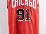 a red chicago basketball jersey with the number 91 on it
