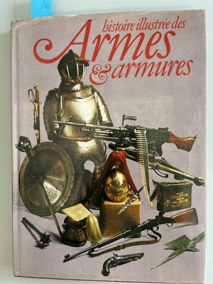 un livre avec la photo d'un soldat et d'autres objets militaires