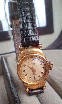 ELGE. Montre de dame, boîtier rond en or jaune (750/1000), c…