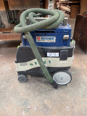 a machine that has a hose attached to it