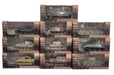 de nombreux types différents de chars miniatures dans une vitrine
