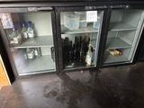 un réfrigérateur contenant des bouteilles d'alcool