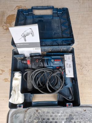 a tool in the case that is sitting on the floor