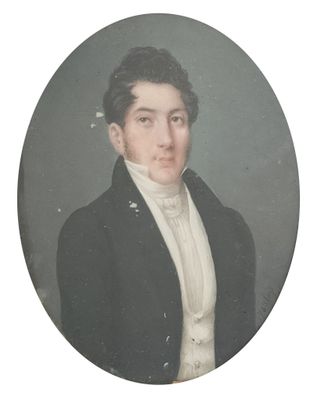 portrait d'un homme en manteau noir et chemise blanche