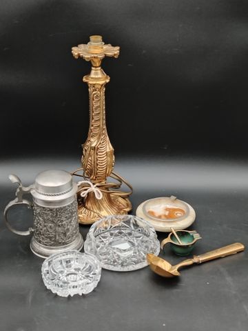Flambeau, 2 cendriers en cristal, cendrier en albâtre, cendrier e...
