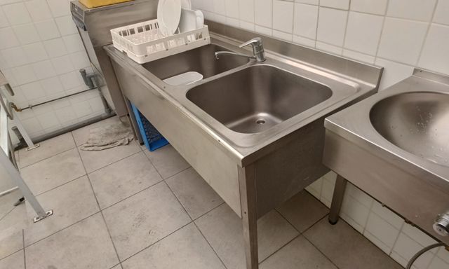 Plonge inox 2 bacs. 160 X 70 cm 