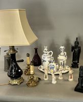 Lot d'objets décoratifs divers comprenant une lampe à pétrol… (photo 6)