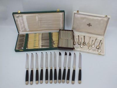 six knives and six knives in a case