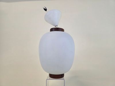 Bent KARLBY (1912-1998) Suspension KINA en verre opalin et t…