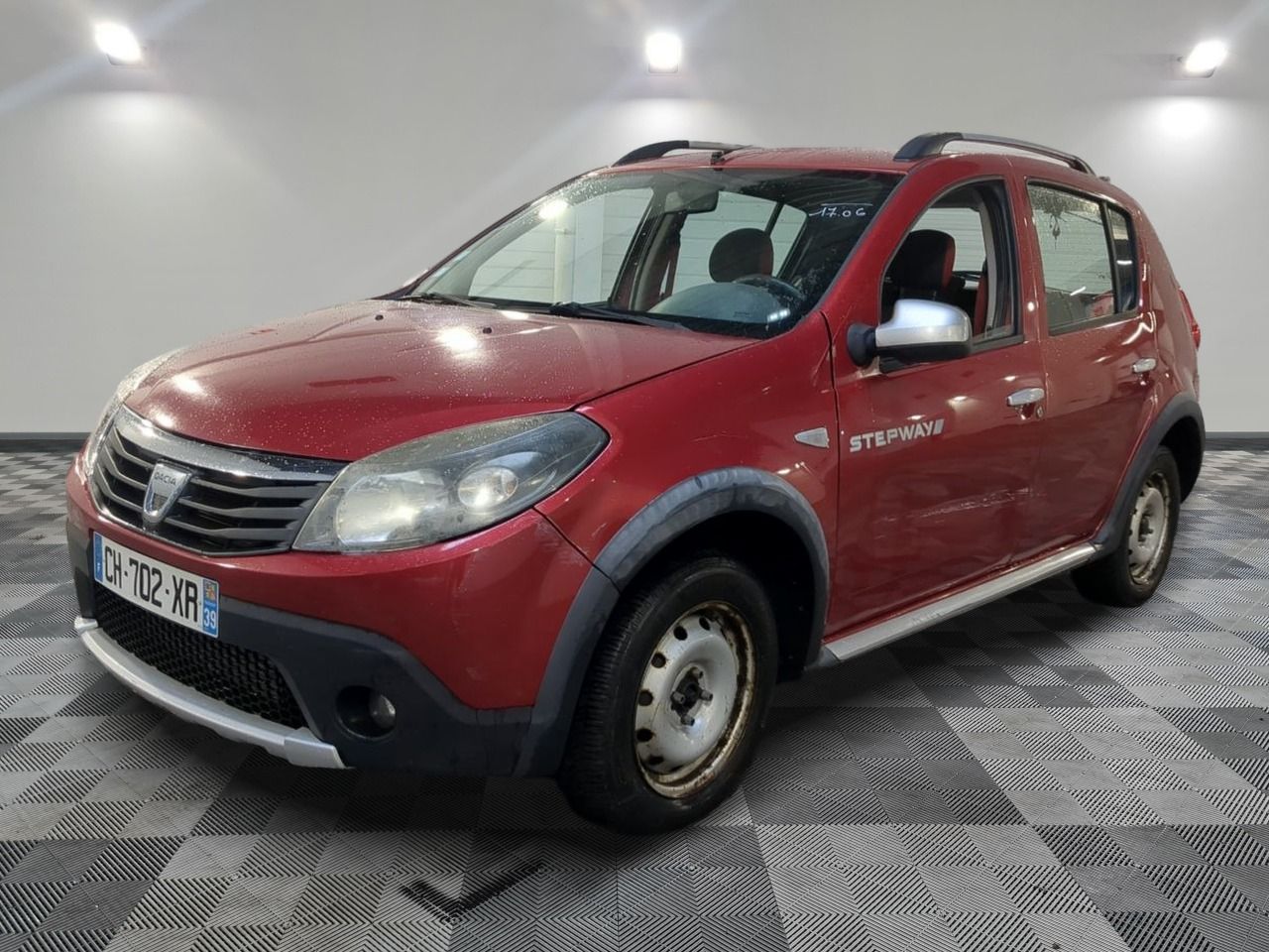 DACIA - SANDERO 1.5 DCI 90 FAP STEPWAY - GO - Mise en service: 19/07/2012 - euro 5 Voyant moteur allumé Voyant précha...