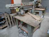 a machine that is sitting on a workbench in a garage