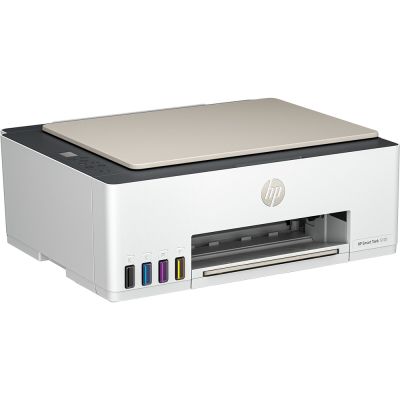 L'imprimante de bureau HP est posée sur une surface blanche.