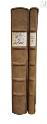 deux livres placés l'un à côté de l'autre