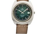 une image représentant une montre-bracelet avec un cadran vert et un bracelet en cuir marron