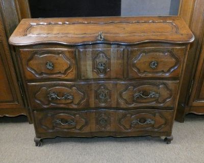 Meuble: Commode scriban arbalète Louis XV en chêne fin 18eS …