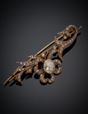 une broche ancienne en diamants et or