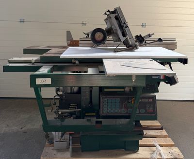 a machine that is sitting on a pallet in a garage