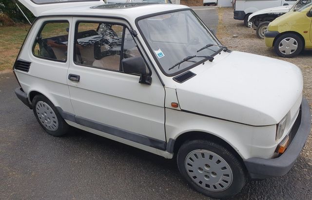 Véhicule particulier Fiat 126 bis. Immatriculée 8088-SA-03, 1ère ...