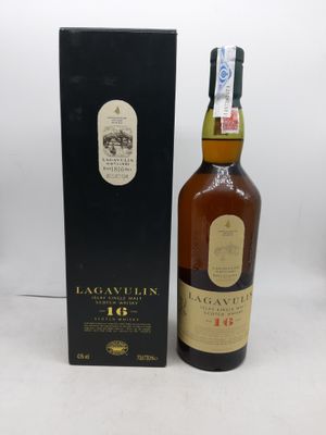 une bouteille de Lagavulin 16 ans d'âge