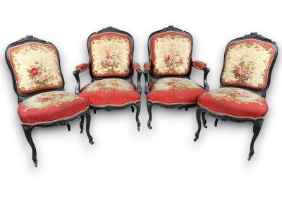 quatre chaises à dossier rouge à dossier rouge à dossier rouge à dossier rouge à dossier rouge à dossier rouge à dossier rouge à dossier rouge