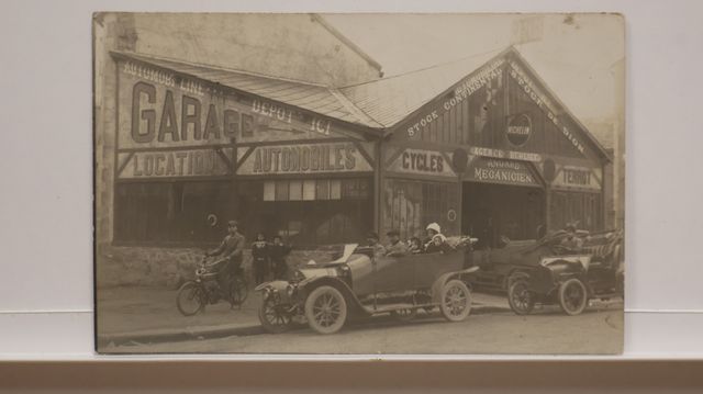 Guéret : Garage Angard. Carte-Photo. T.B.E.