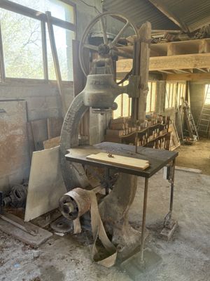 Très ancienne scie à ruban GILLET - M70