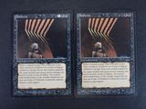 deux cartes sur lesquelles figure l'image d'un squelette