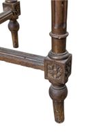 Guéridon en bois naturel mouluré, sculpté, en partie doré, r… (photo 5)