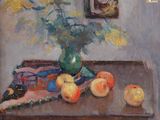 une peinture représentant un vase de fleurs et de fruits sur une table