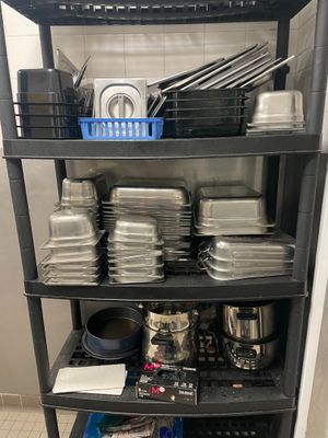 Environ 52 bacs gastro soit : 12 bacs gastro GN1/6, 2 bacs g… - Photo 1