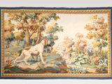 tableau représentant un cheval blanc galopant dans une zone boisée parsemée d'arbres