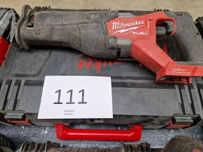 un Milwaukee rouge et noir Milwaukee Milwaukee Milwaukee Milwaukee Milwaukee Milwaukee Milwaukee Milwaukee Milwaukee Milwaukee Milwaukee Milwaukee Milwaukee Milwaukee Milwaukee Milwaukee Milwaukee