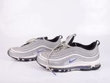 La Nike Air Max 97 est une basket grise et bleue