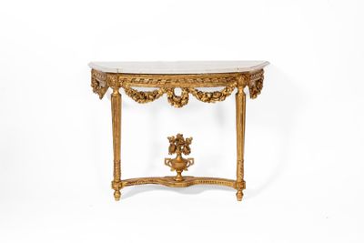 table console ancienne avec un plateau en marbre et un décor à la feuille d'or