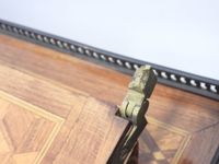 Bureau de pente en bois et placage à décor marqueté à motifs… (photo 5)