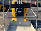 a picture of a yellow and white work platform
