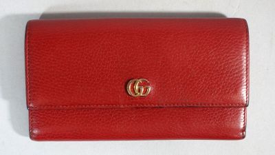 GUCCI Pochette en cuir rouge