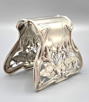 porte-serviettes plaqué argent orné d'un motif de fleurs et d'oiseaux