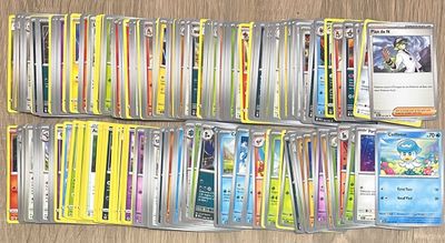 Pokemon : Lot DE 200 Cartes FR.