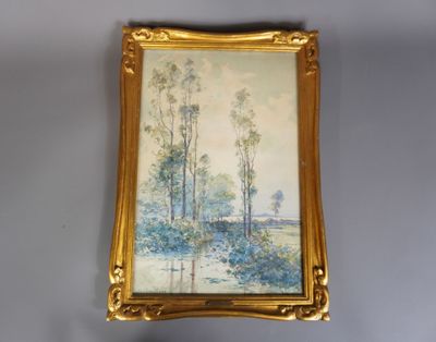 tableau accroché au mur d'une pièce où se trouve un tableau accroché au mur
