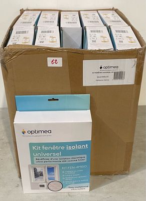 une boîte en carton contenant un certain nombre d'objets
