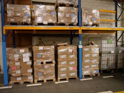 SE Trouvant EN Travee D' UN Important Ensemble DE 9 Palettes…