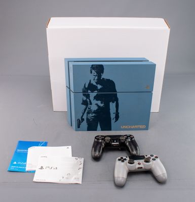 une boîte contenant une manette de jeu et une manette de jeu